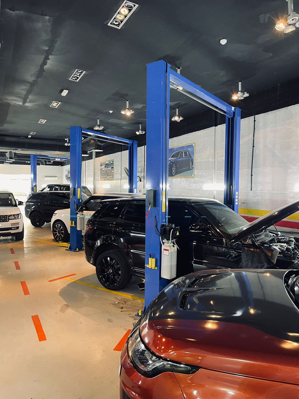 Range Rover Repair Center In Dubai