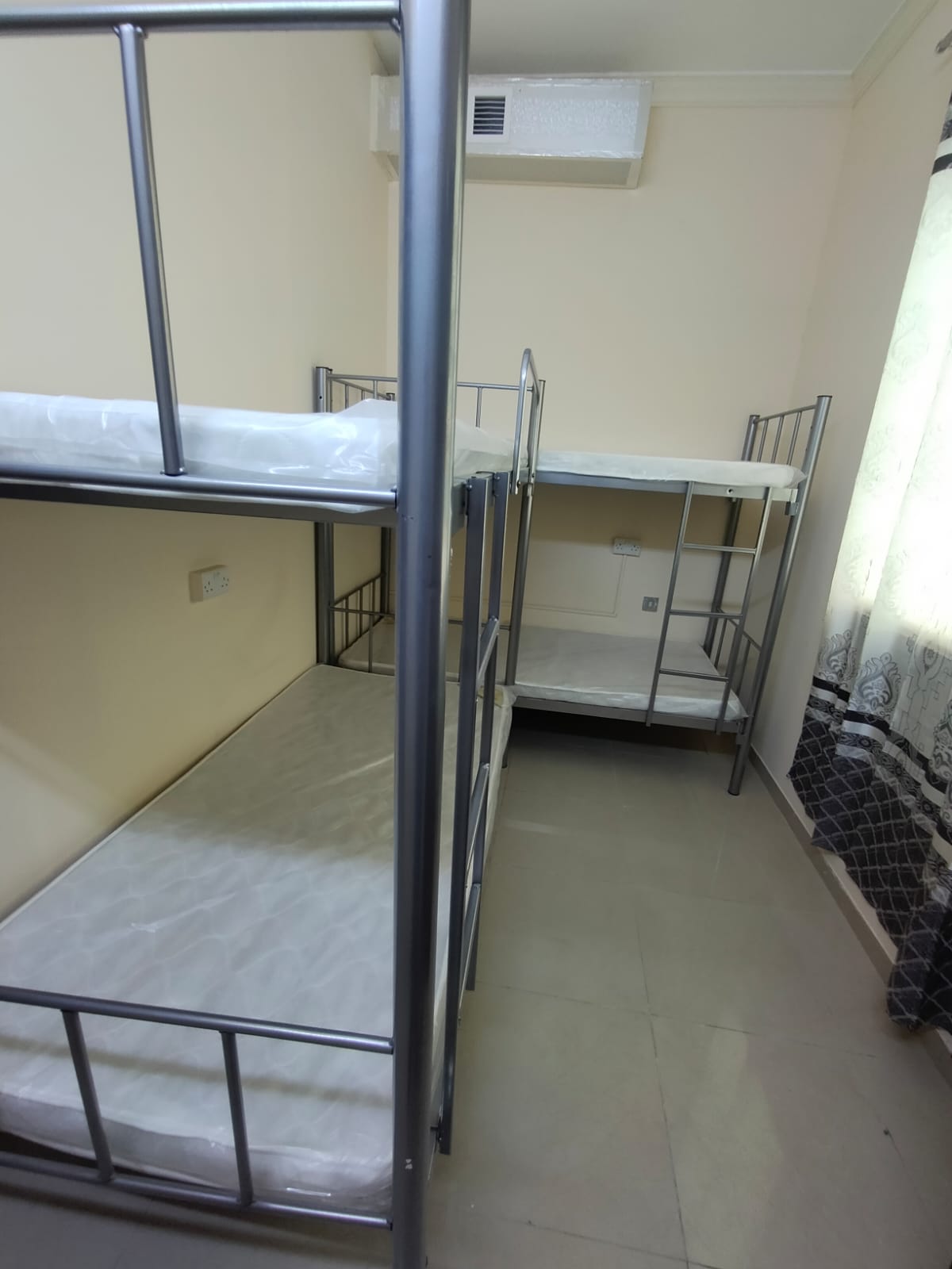 Furnished Big Partitions For 3 Or 4 Person In Aed 2200 Inclusive All, Gas, Dewa, Wifi In Bur Dubai