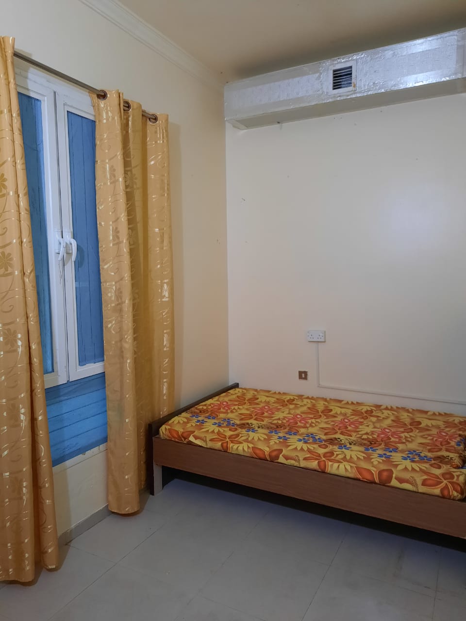Furnished Rooms For Family With Attach Washroom In Aed 3000 Inclusive All, Gas, Dewa, Wifi In Bur Dubai