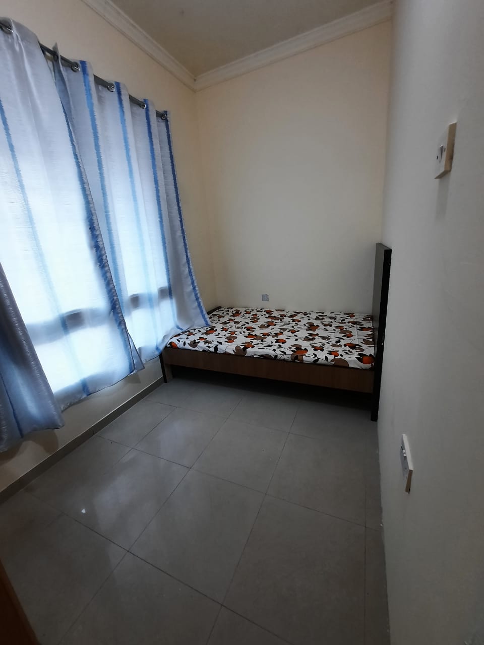 Furnished Rooms For Family With Attach Washroom In Aed 3000 Inclusive All, Gas, Dewa, Wifi In Bur Dubai