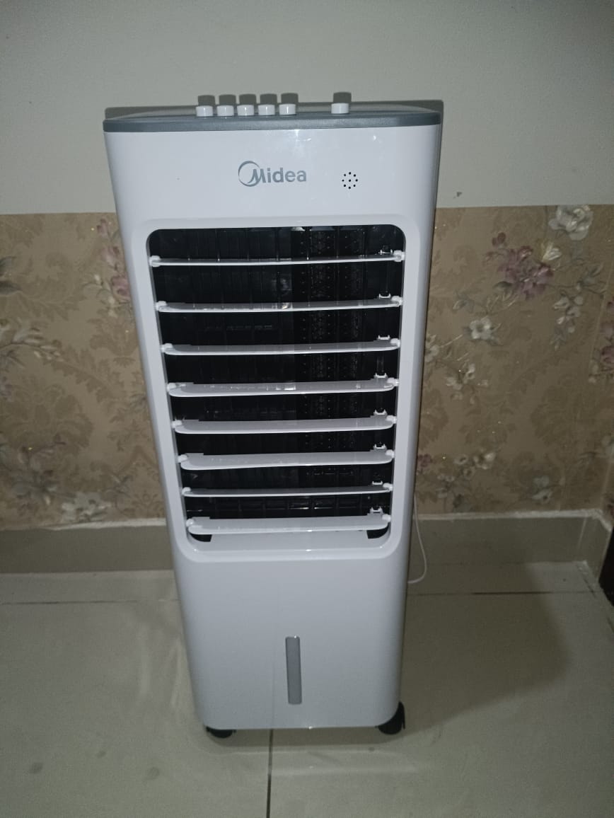 Midea Air Cooler Ac100 18b for Sale in Dubai