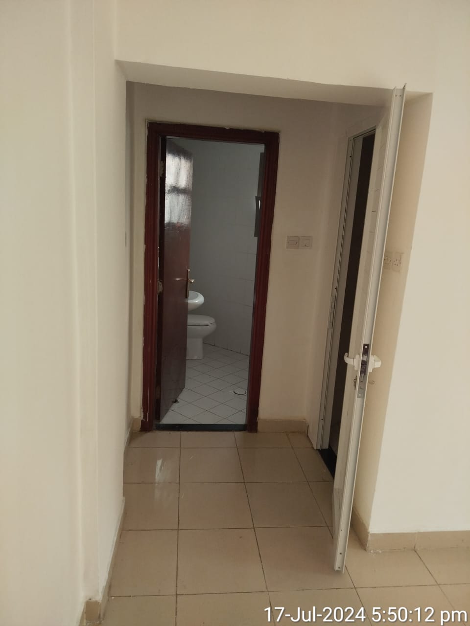 Studio Flats With Attractive Rent For Residential Or Commercial In Deira Frij Murar