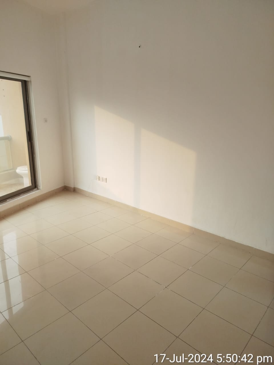 Studio Flats With Attractive Rent For Residential Or Commercial In Deira Frij Murar